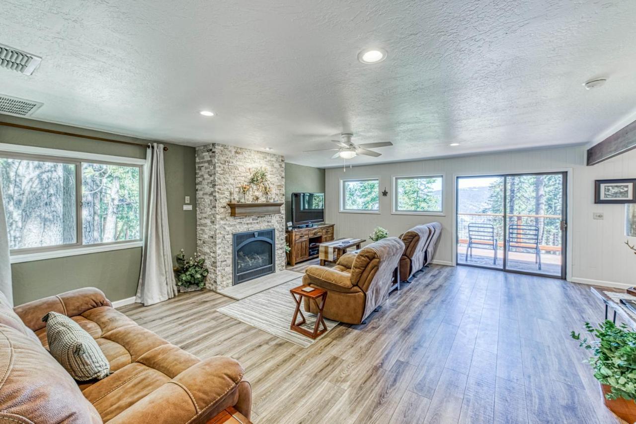 Yosemite West Family Chalet エクステリア 写真