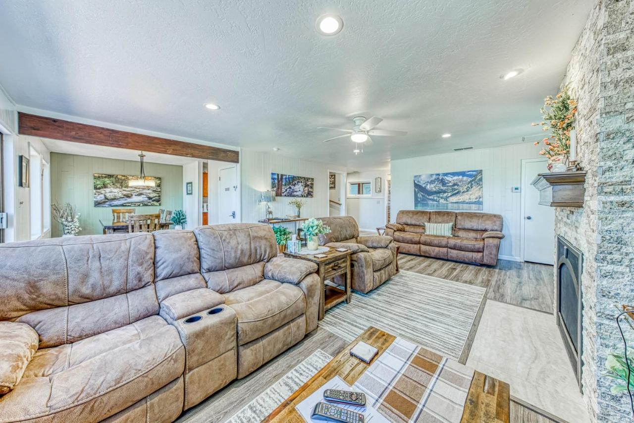 Yosemite West Family Chalet エクステリア 写真