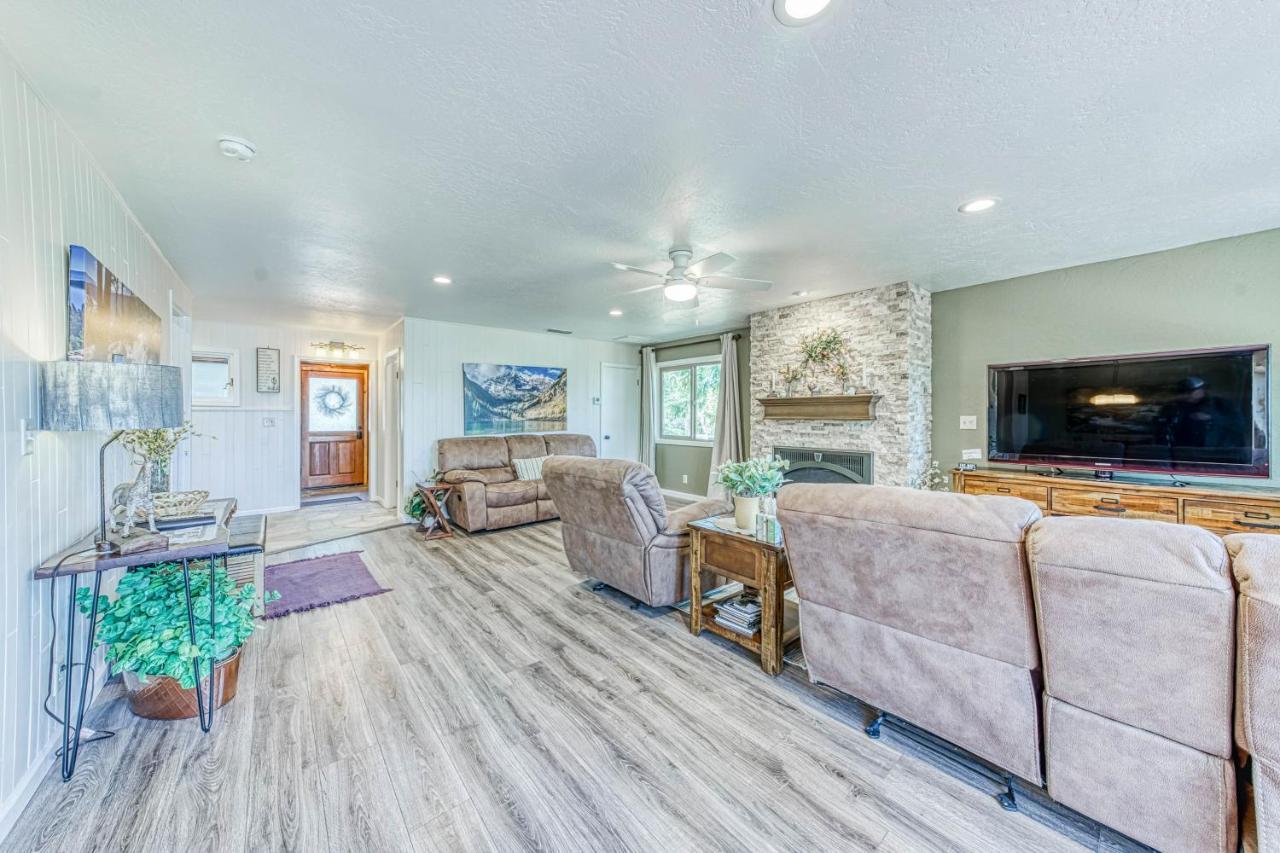 Yosemite West Family Chalet エクステリア 写真